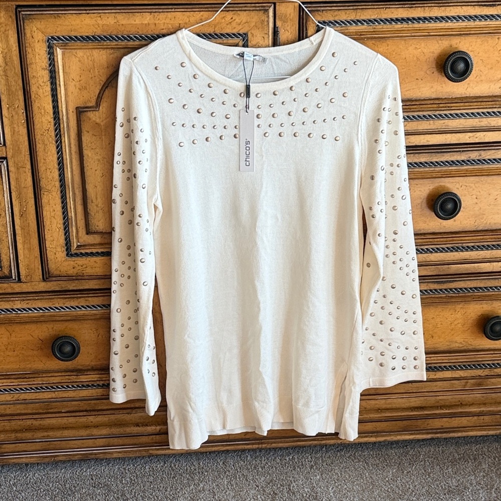 Super cute Chicos top